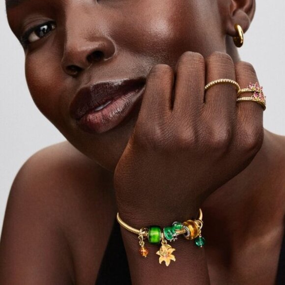 Pandora Disney Tangled Pascal Colour-changing Charm - Picture 5 of 5